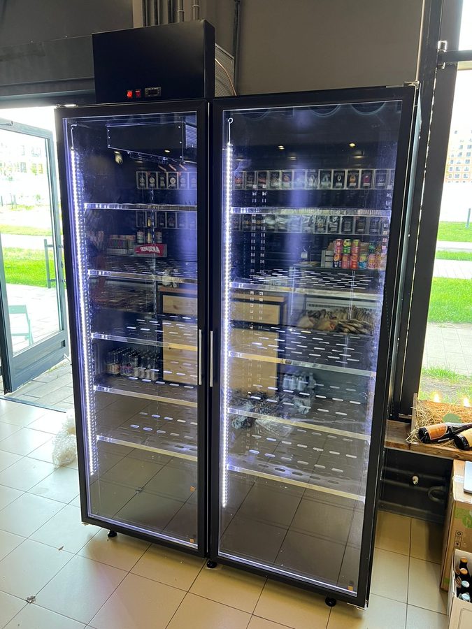 Холодильная камера универсальная на 2 стеклянных двери Коловрат 2